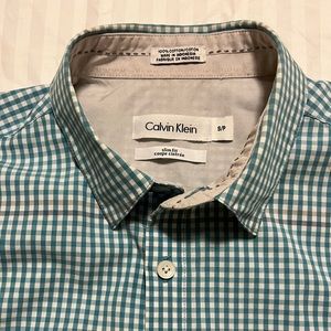 Calvin Klein Jeans Men’s turquoise Striped Button Down Short Sleeve Shirt